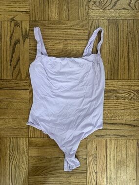 SKIMS FITS EVERYBODY SQUARE NECK BODYSUIT | LILY - Medium - NWOT